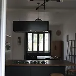 Maison De 100 M2 Equipee De 4 Chambres. *