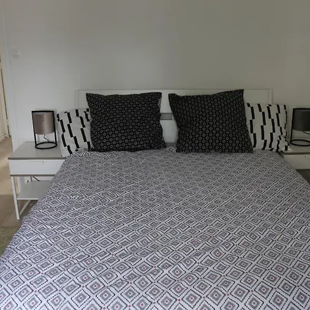 Villa Maison De 100 M2 Equipee De 4 Chambres. Valence