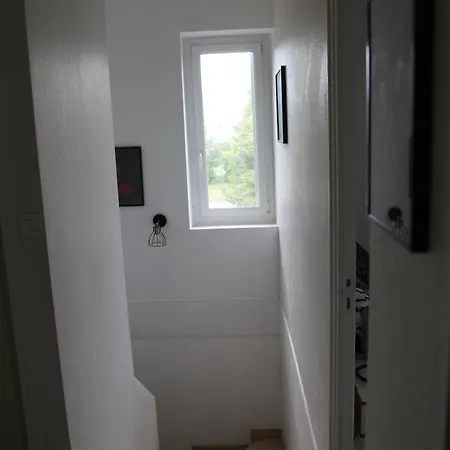 Villa Maison De 100 M2 Equipee De 4 Chambres. *