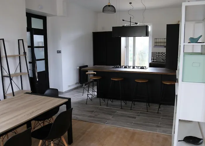 Villa Maison De 100 M2 Equipee De 4 Chambres.