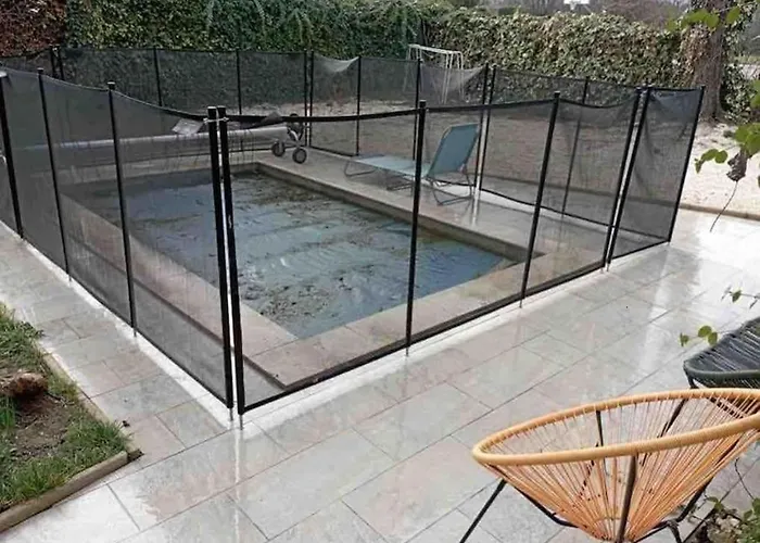 Maison De 100 M2 Equipee De 4 Chambres. *