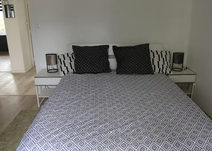 Villa Maison De 100 M2 Equipee De 4 Chambres. Valence