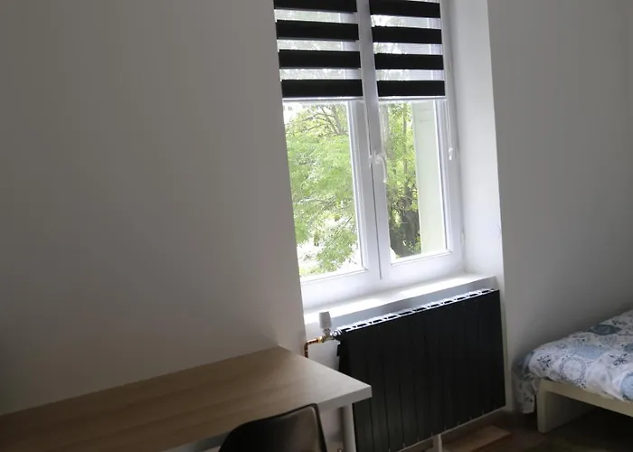 Maison De 100 M2 Equipee De 4 Chambres. * Valence