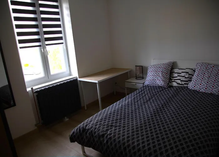 Maison De 100 M2 Equipee De 4 Chambres. Valence