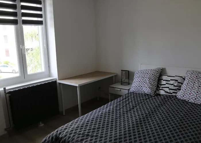 Villa Maison De 100 M2 Equipee De 4 Chambres. *